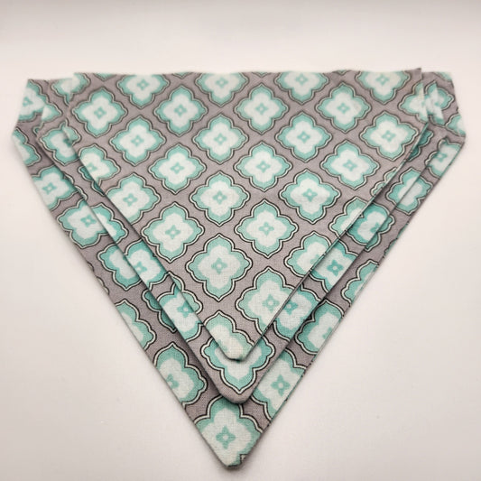 The Peggy -Over The Collar Bandana